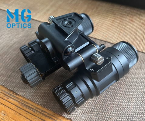 Casque militaire et places binoculaires universelles tenues dans la main de vision nocturne de Digital 1080p d'infrarouge pour jour et nuit